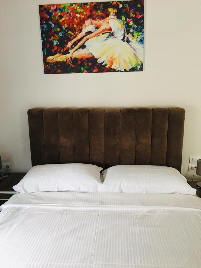 Hotel Metatron